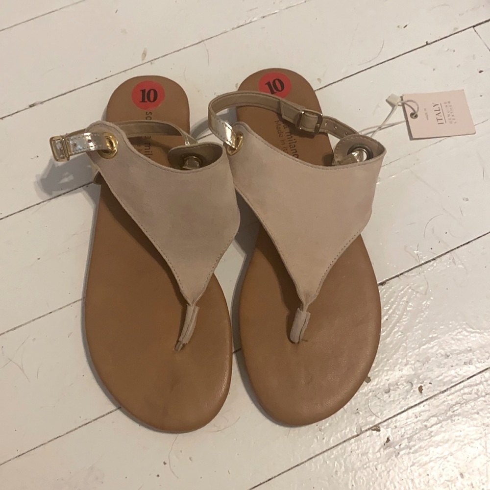 Excellent Never Worn Sandals! No known Flaws. Made in Italy, Genuine Leather.